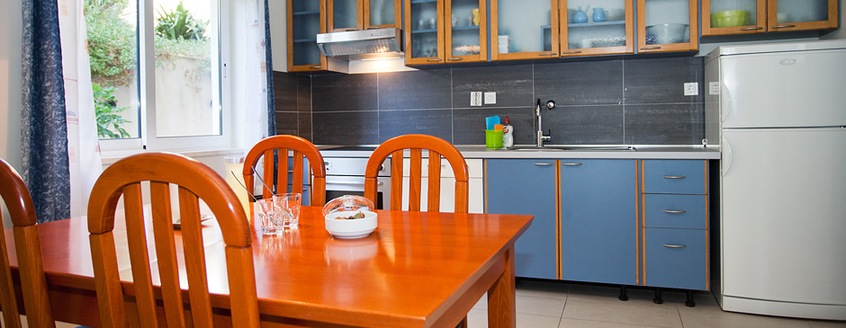 apartmani-zambarlin-komiza-4-teaser